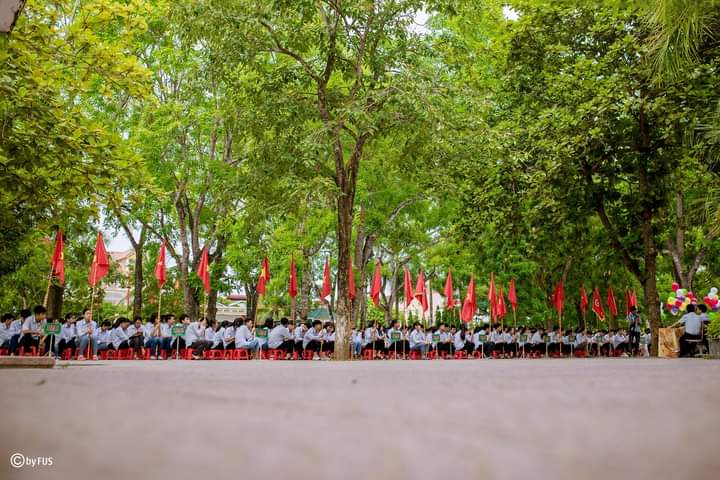 Ngày tựu trường của các em học sinh trường THPT Phan Đăng Lưu